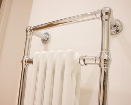 Contemporary towel radiator